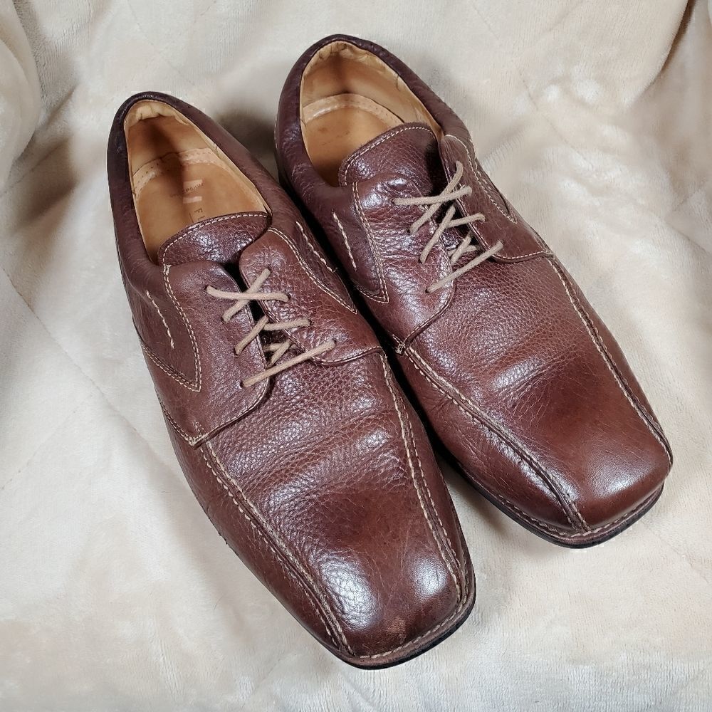 Vintage Florsheim Brown Leather Mens Oxford Shoes. Square toe. Size 13 M